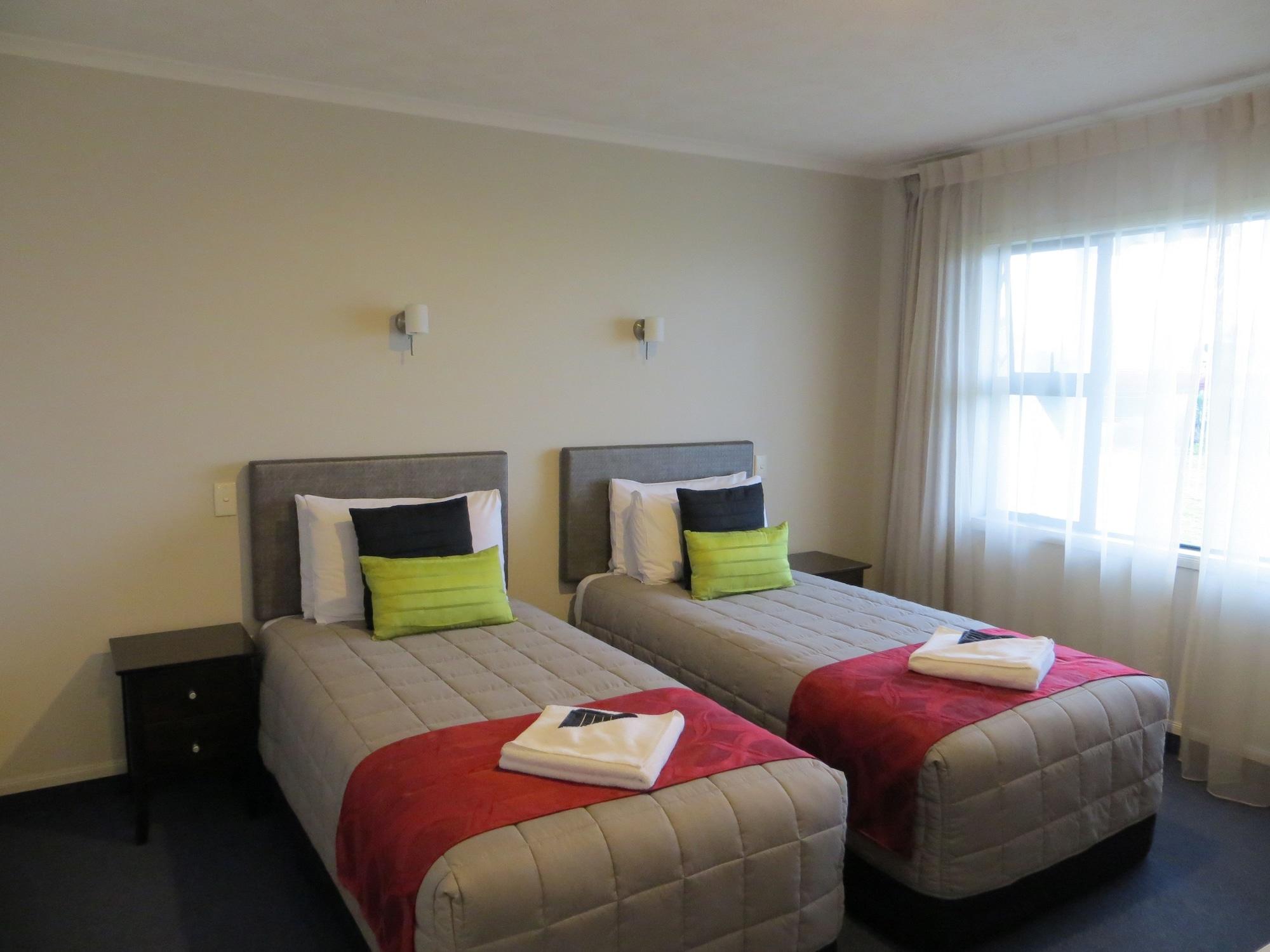 Harbour View Motel On Ahuriri Beach In Napier Nz With Sea View Suites Екстер'єр фото