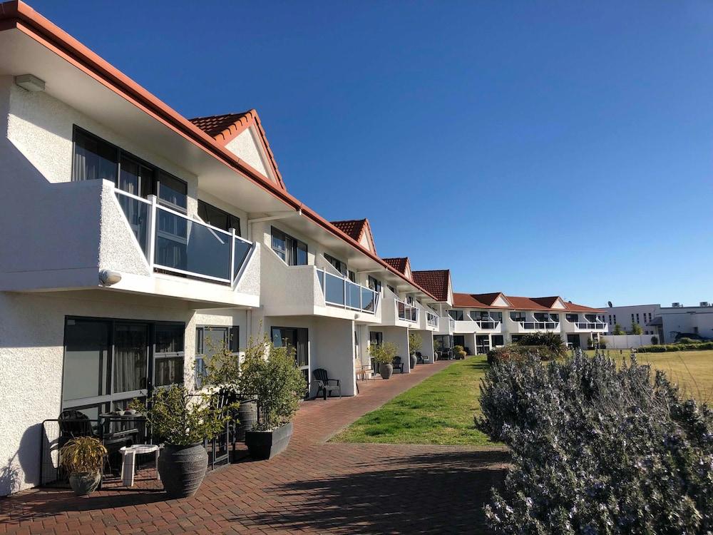 Harbour View Motel On Ahuriri Beach In Napier Nz With Sea View Suites Екстер'єр фото