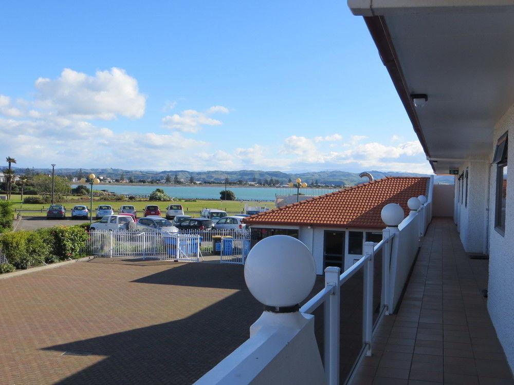 Harbour View Motel On Ahuriri Beach In Napier Nz With Sea View Suites Екстер'єр фото