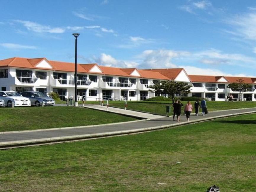Harbour View Motel On Ahuriri Beach In Napier Nz With Sea View Suites Екстер'єр фото