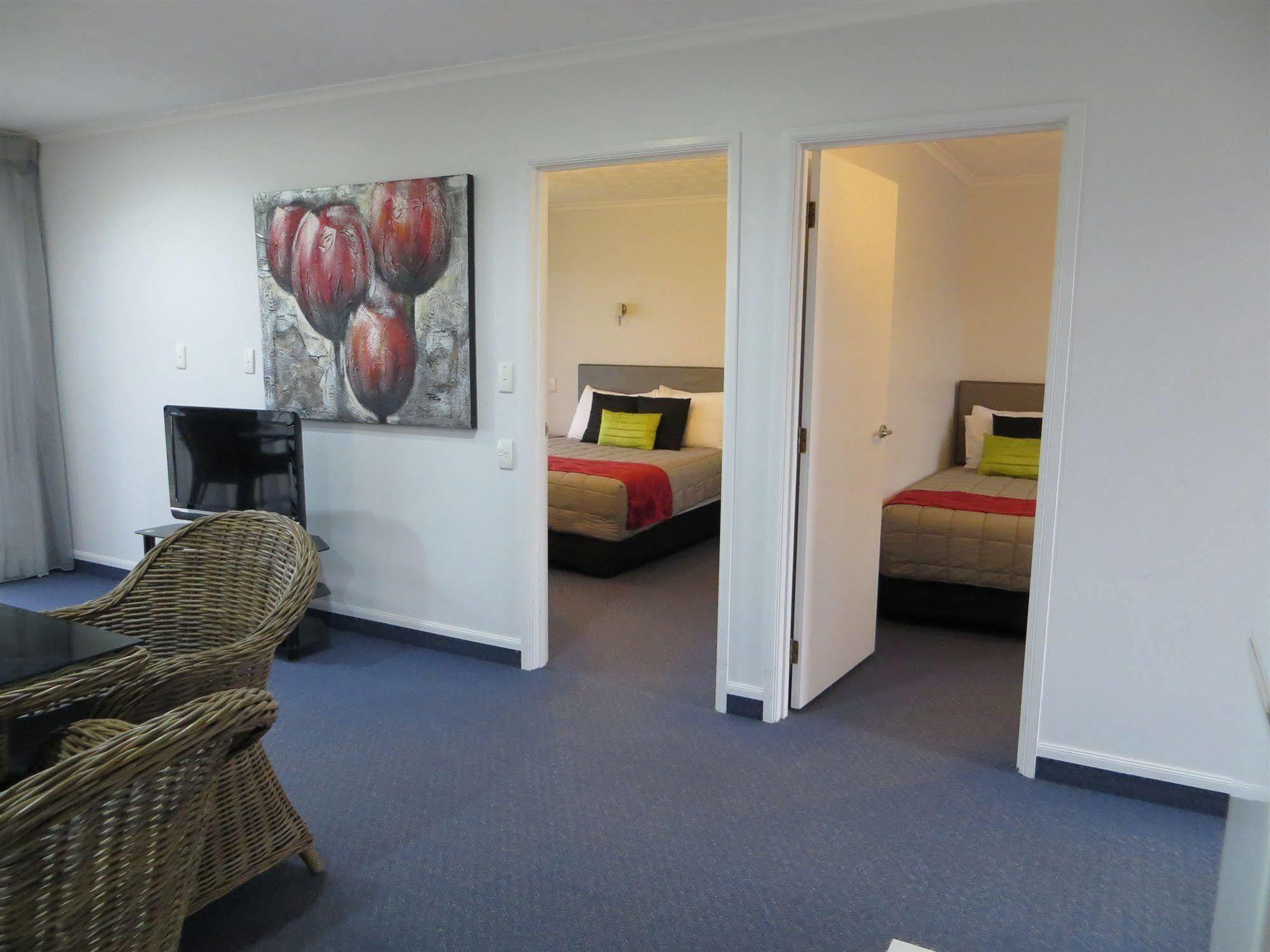 Harbour View Motel On Ahuriri Beach In Napier Nz With Sea View Suites Екстер'єр фото